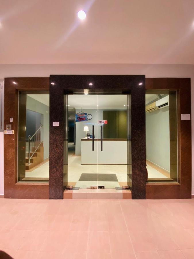 # Hashtag Hotel - Self Check In Алор Сетар Екстериор снимка